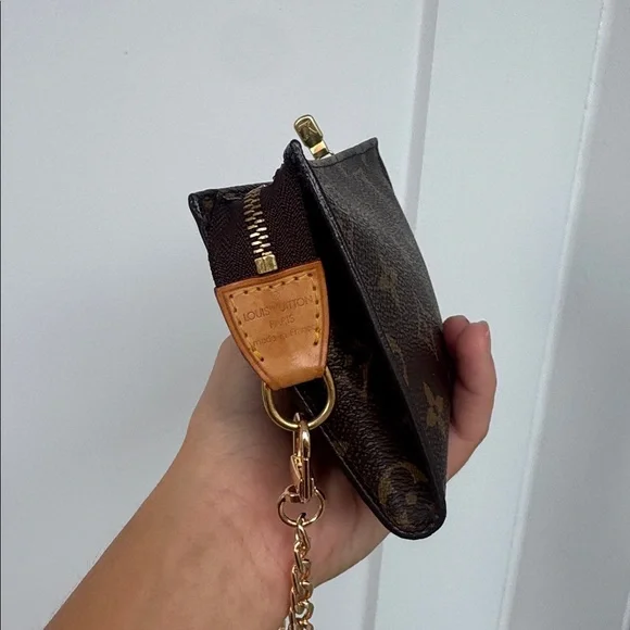 Louis Vuitton Monogram Toiletry Pouch on Chain Authentic LV Crossbody Clutch Bag - Picture 13 of 13